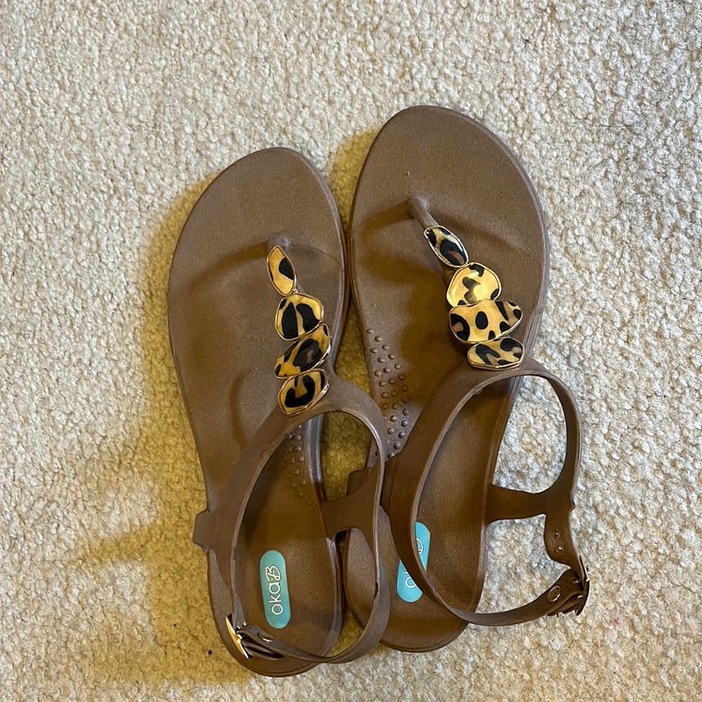 Oka-B sandals size 9